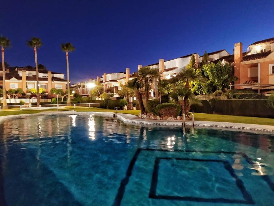 Adosado Para Familias Al Lado De La Playa, Con Piscina Castellon de la Plana Exterior photo