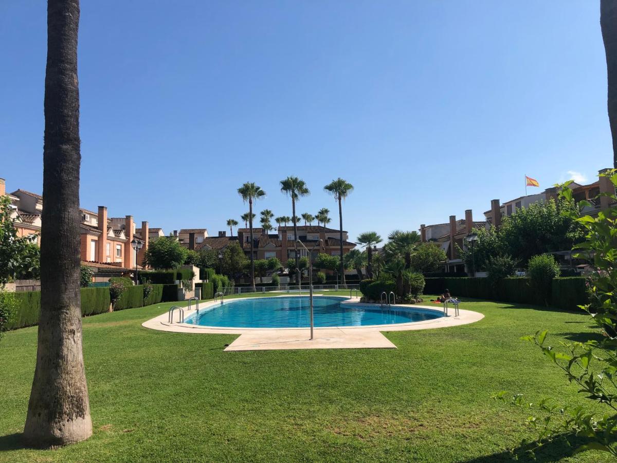 Adosado Para Familias Al Lado De La Playa, Con Piscina Castellon de la Plana Exterior photo
